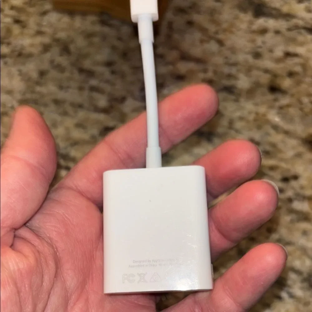 Apple White Adapter